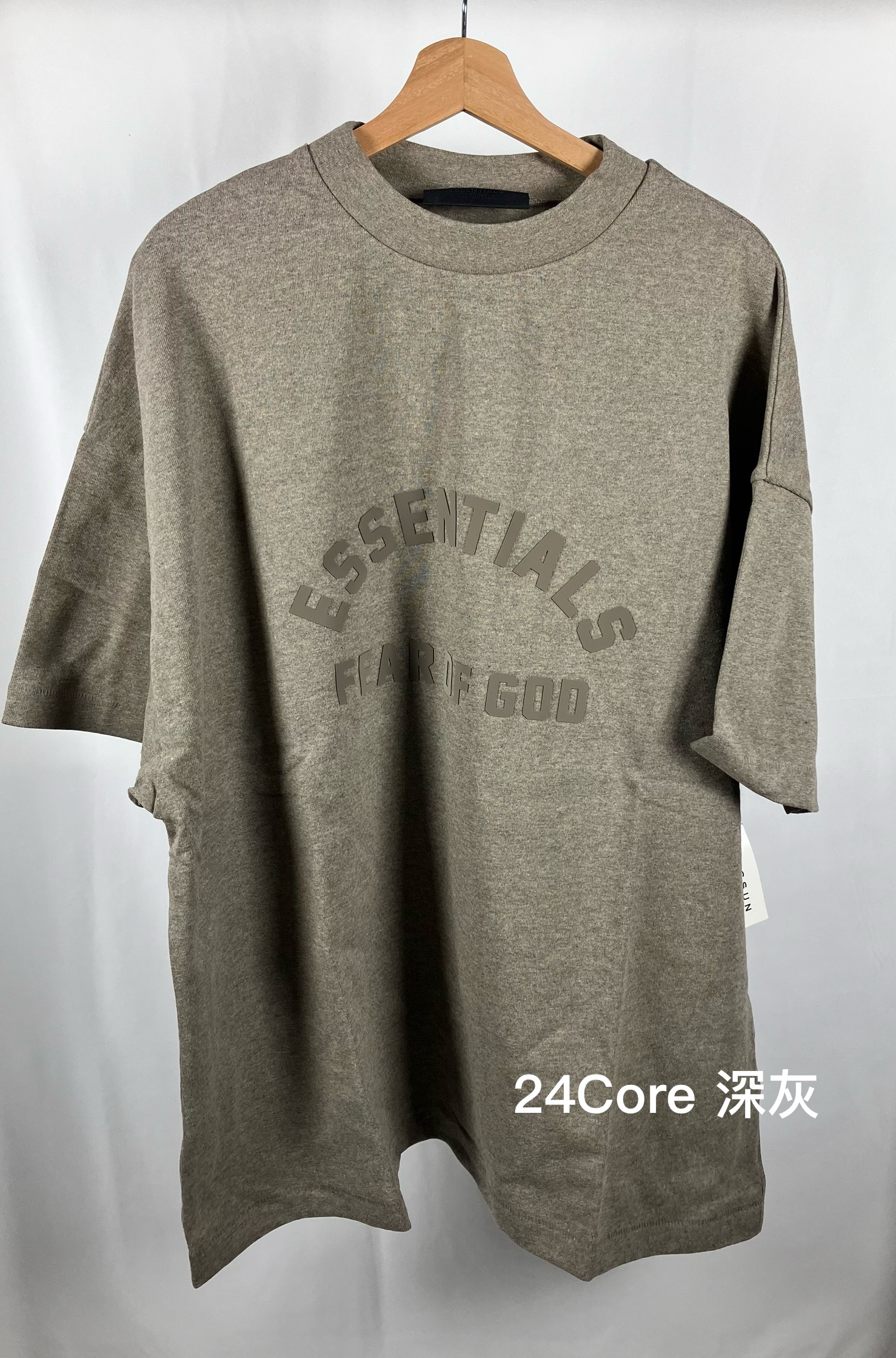 Essentials 24Core 深灰 重磅 短袖