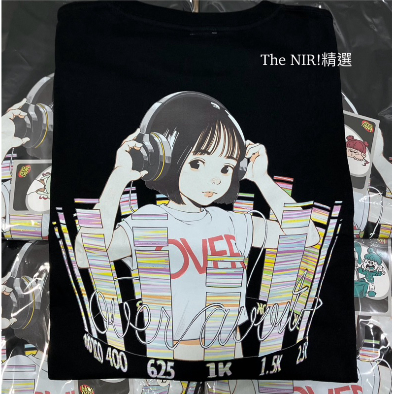 Over Print 耳機女孩 背後大圖 黑色 短T T恤 T-Shirt