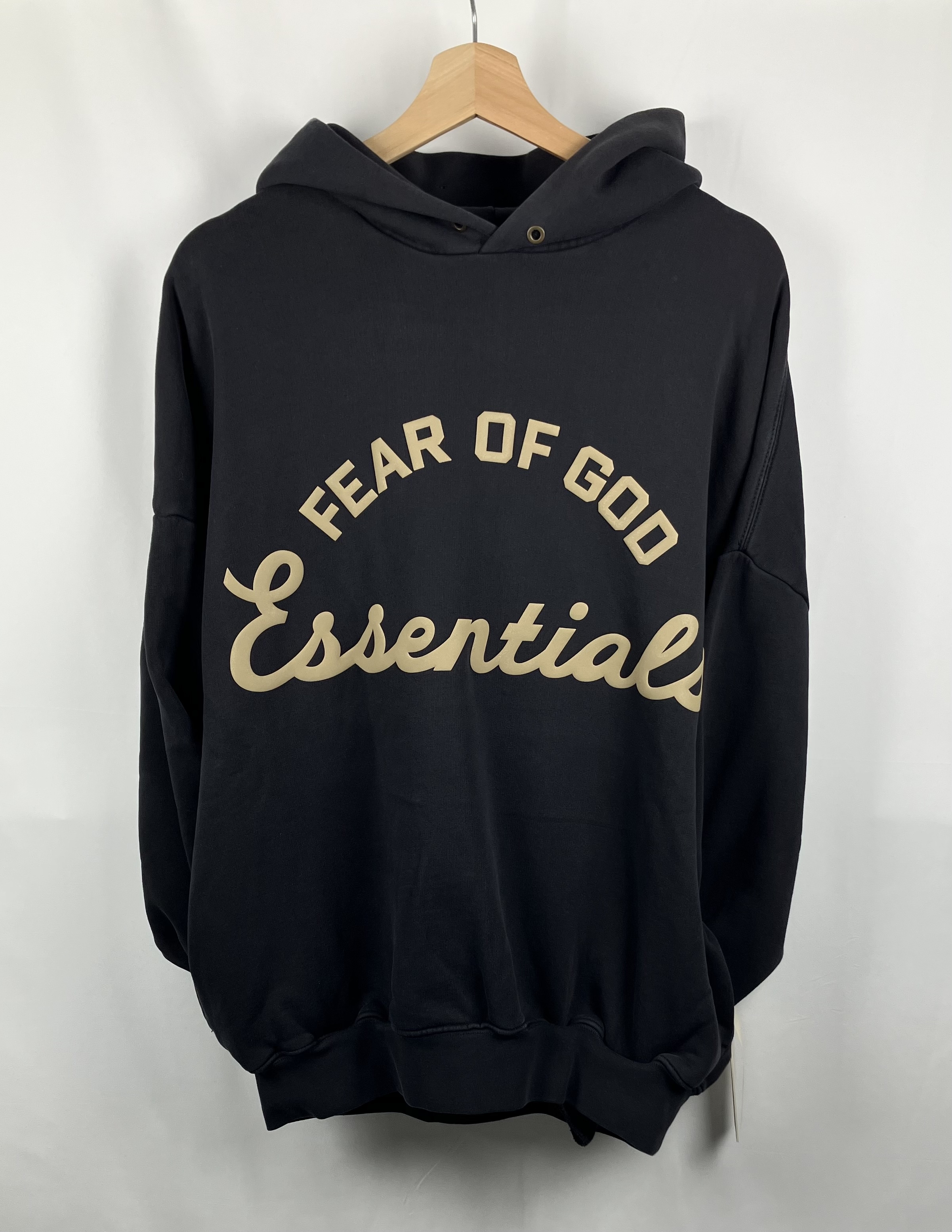 Essentials 26SS 弧狀 簽名字體 復古黑 帽T 
